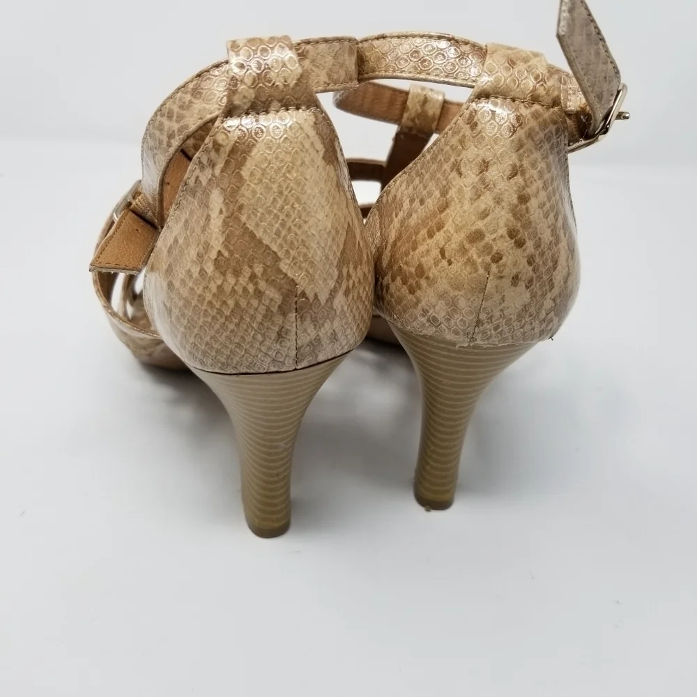 Euro Soft 'Nannette' animal print shoes